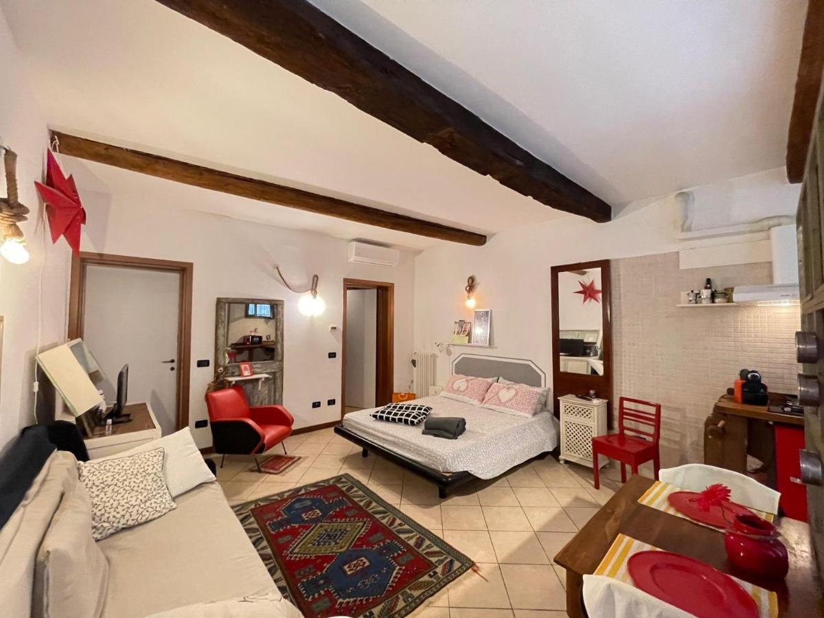 Апартаменты La Casa Degli Zii Феррара Экстерьер фото