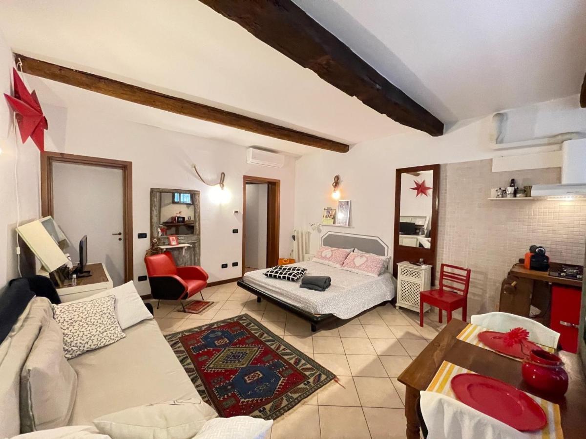 Апартаменты La Casa Degli Zii Феррара Экстерьер фото